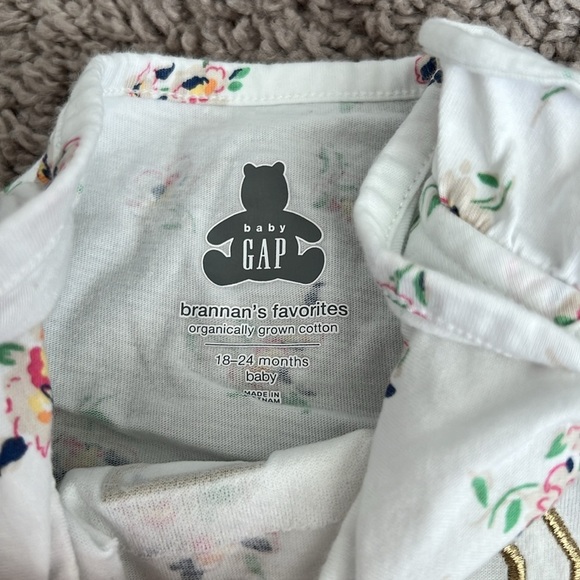 Baby GAP Floral Ruffle Sleeve Onesie - Picture 2 of 5
